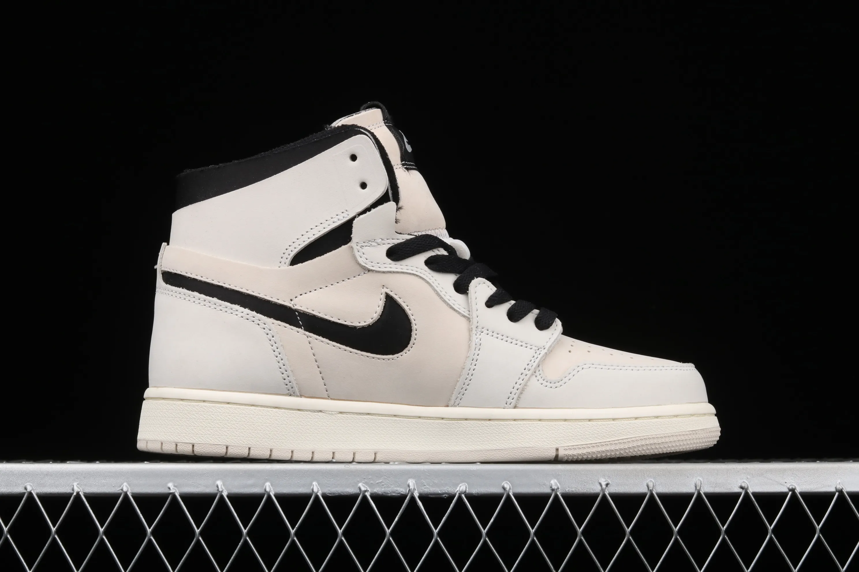 All categories Air Jordan Jordan series basketball shoes Air Jordan 1 High Special offer Air Jordan 1 Zoom Air CMFT "Summit White" AJ1 Joe 1 Pearl milk tea off-white CT0979-100